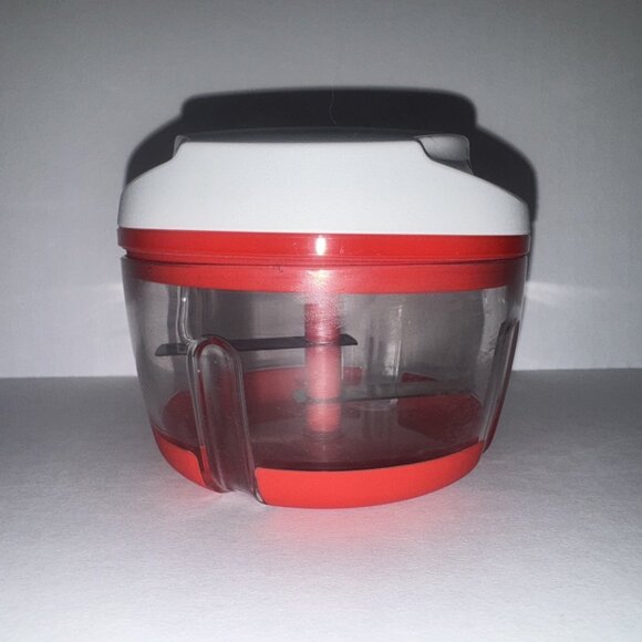 Tupperware Lil Chopper Twist Top 1.25 Cup Prep Essentials Food Processor Red - Picture 1 of 2